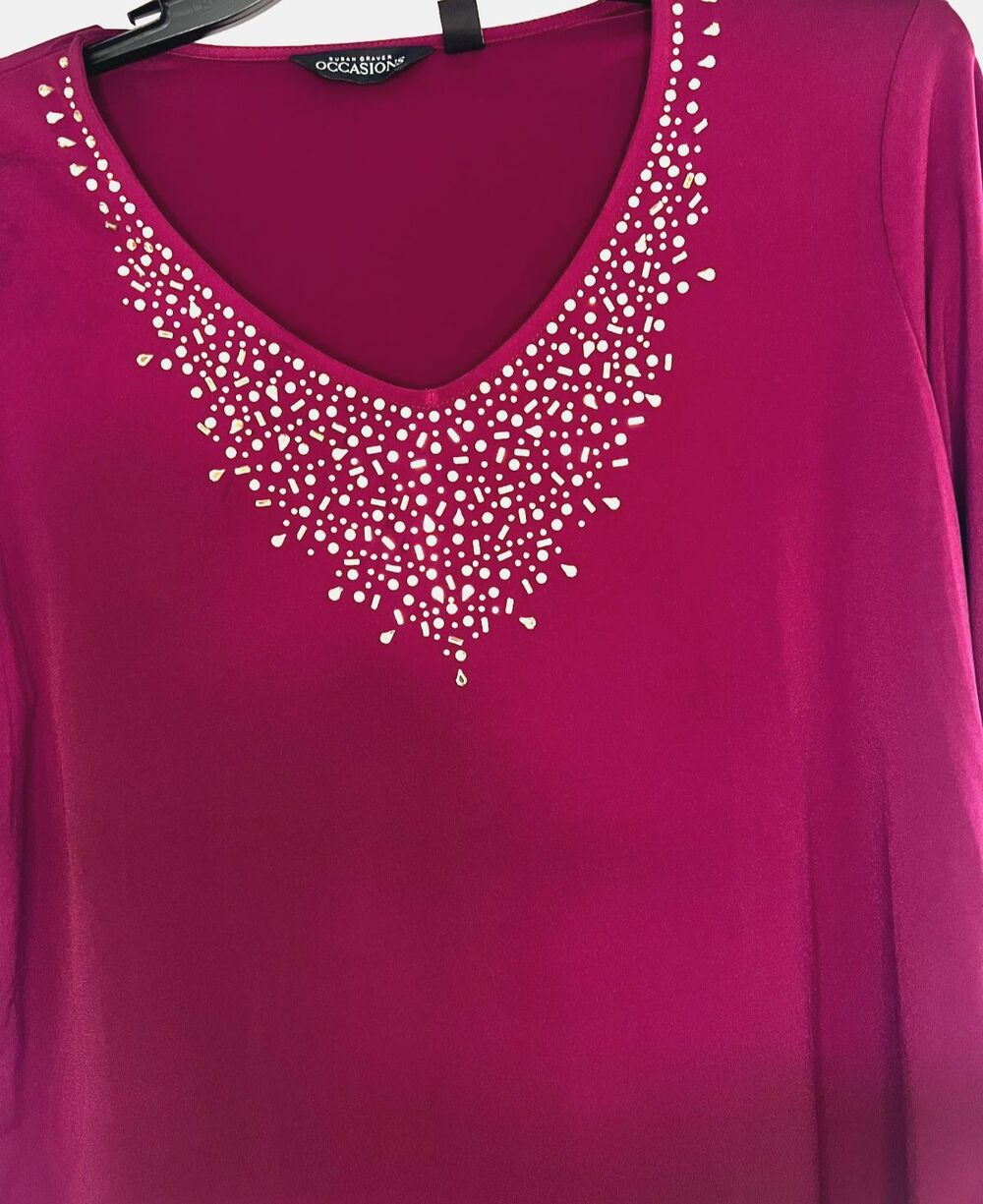 Susan Graver Occasions Raspberry V-Neck Sequin Embellishments Top Size Large
